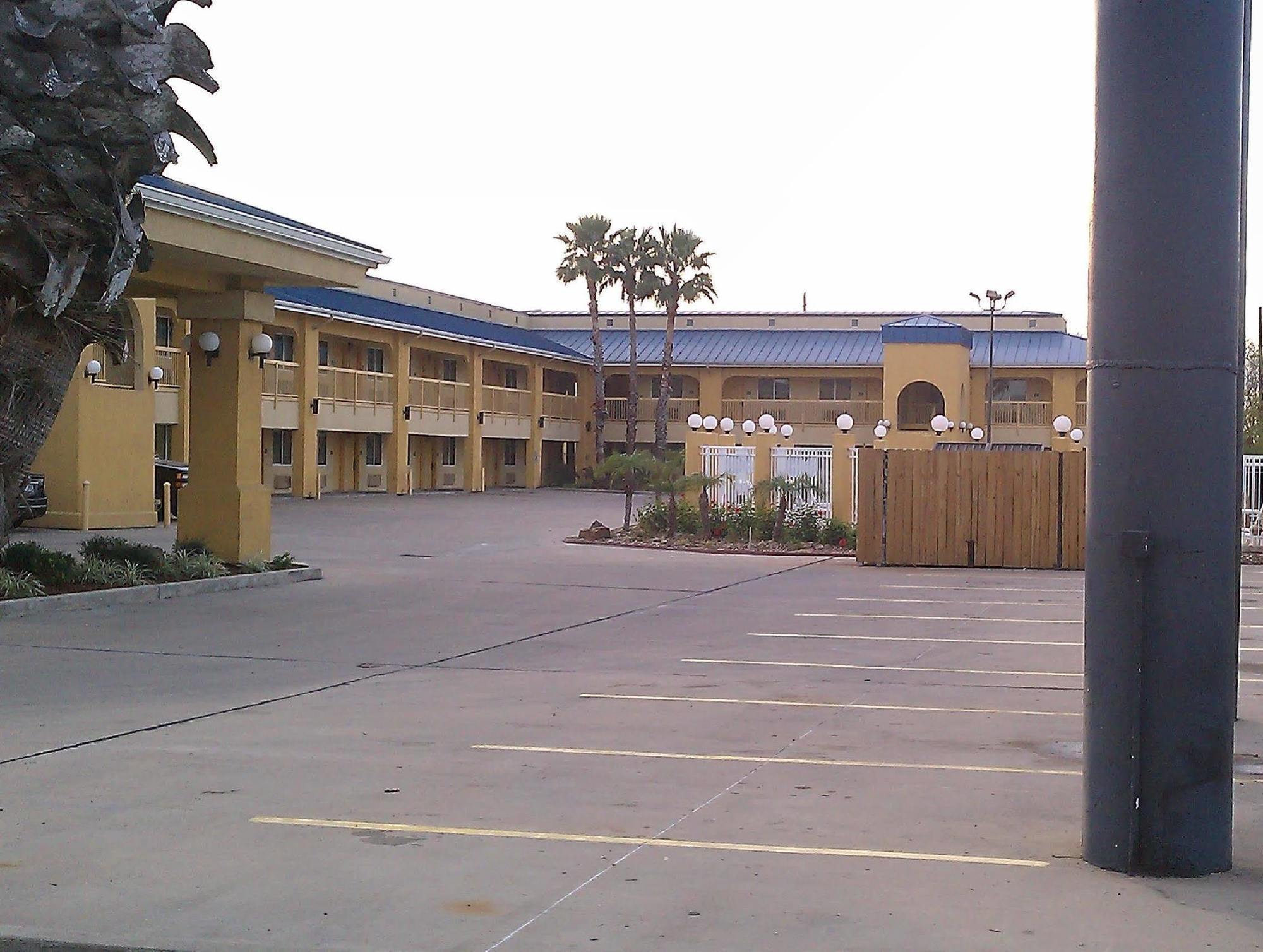 Rodeway Inn & Suites Corpus Christi Exterior foto